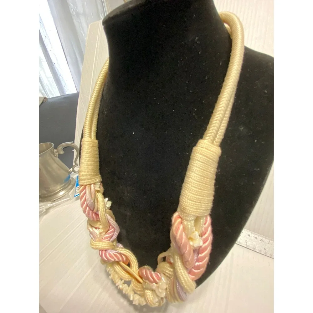 Unbranded Braided Rope Statement Necklace Womens OS Cream Pink Shells Excellent